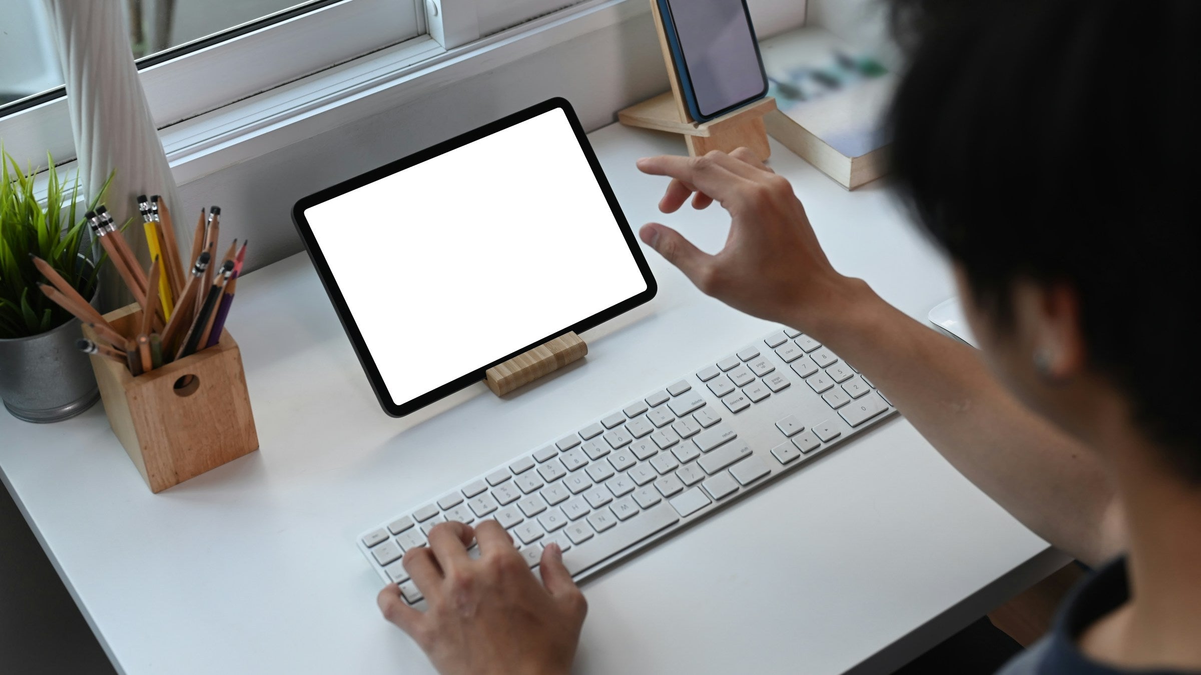 How to Improve Focus Without Caffeine: 7 Science-Backed Methods That Actually Work